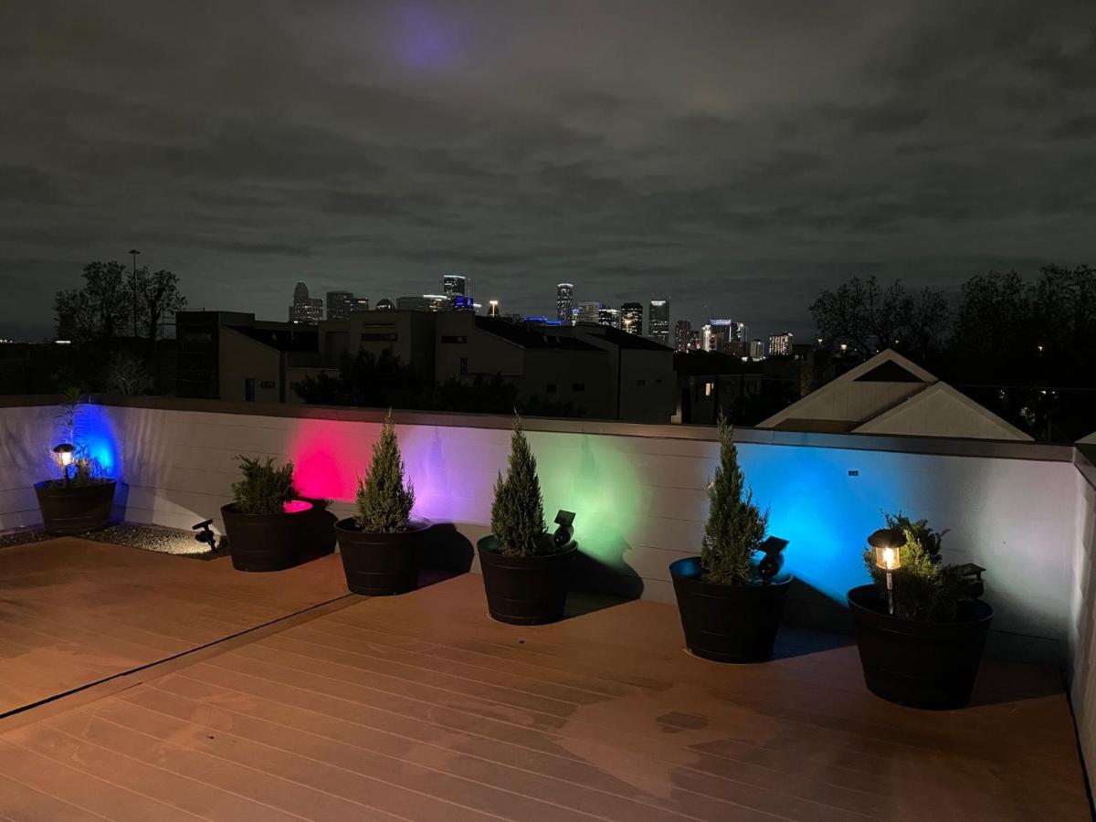 N-E-G Skai Midtown Of Houston Villa ภายนอก รูปภาพ
