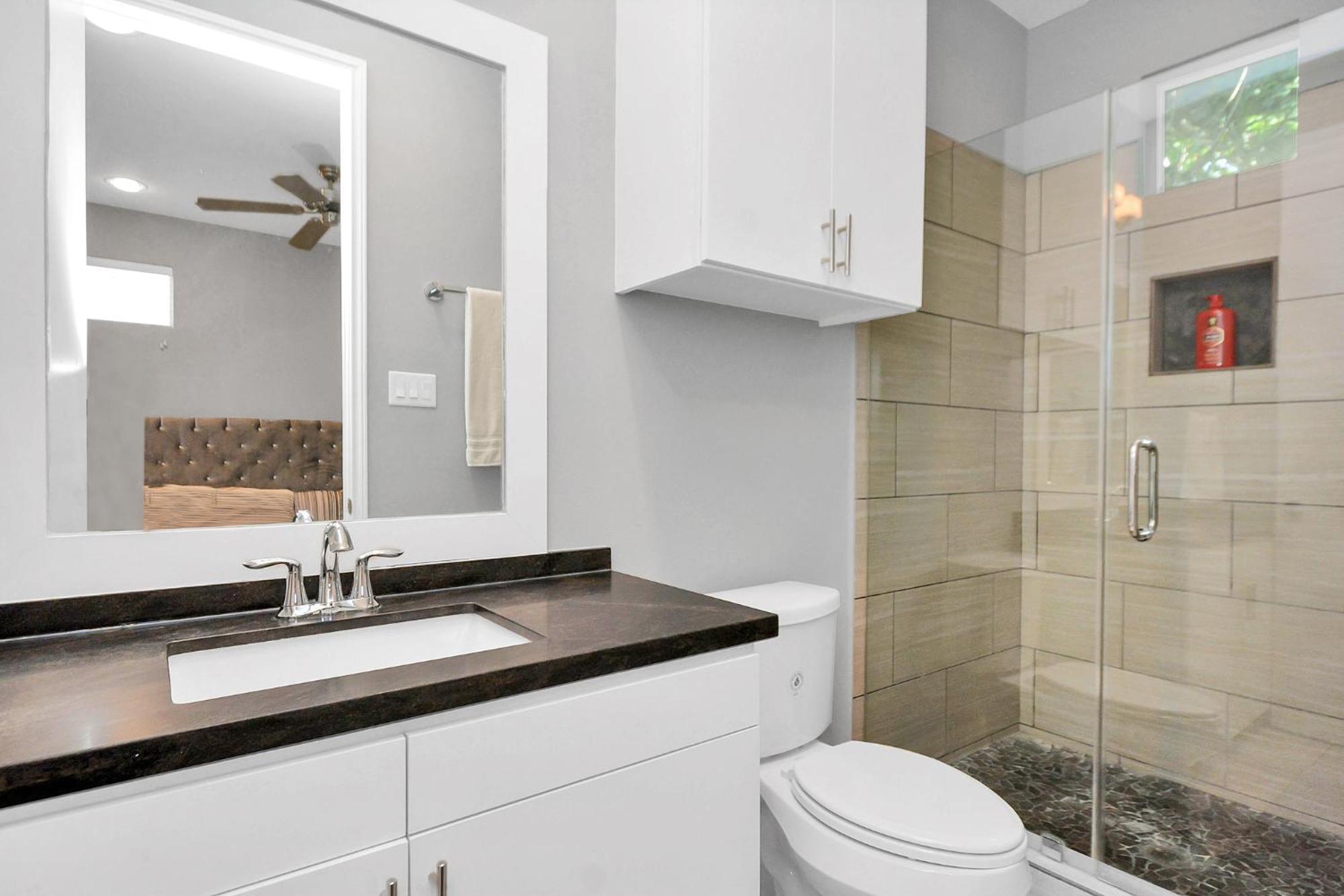 N-E-G Skai Midtown Of Houston Villa ภายนอก รูปภาพ
